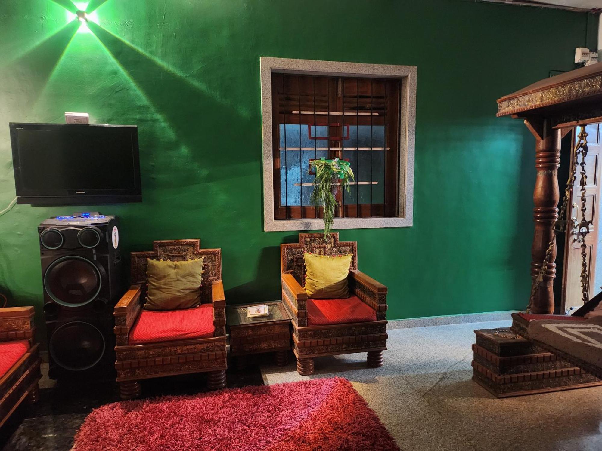 Junglee Nest Holiday Home & Huts มหาบาเลชวาร์ ภายนอก รูปภาพ