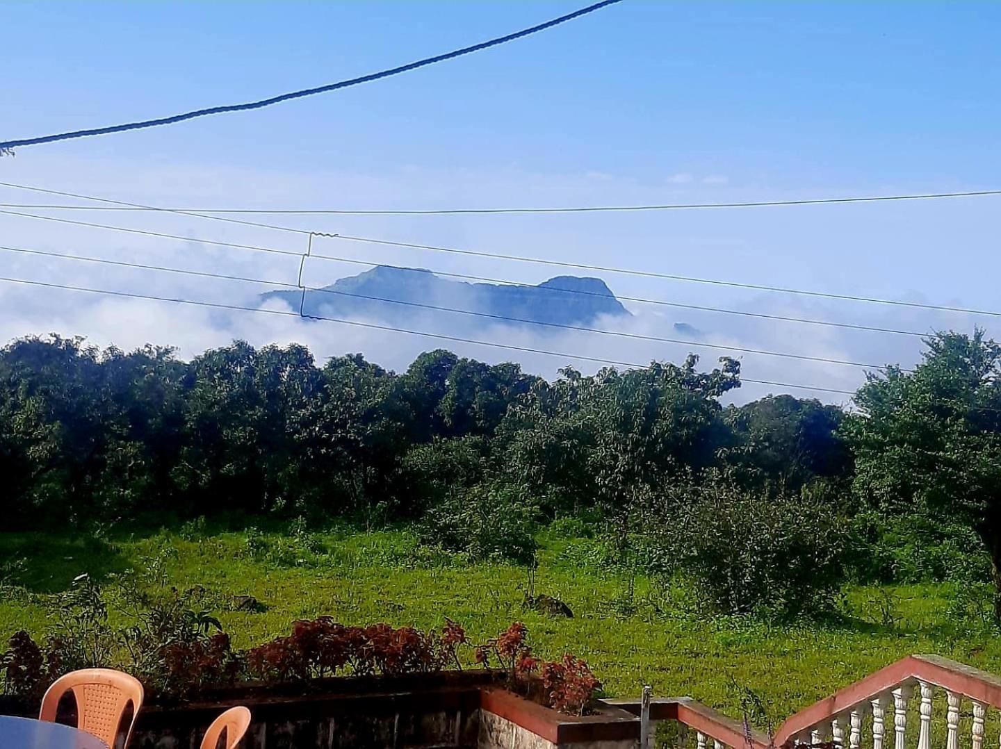 Junglee Nest Holiday Home & Huts มหาบาเลชวาร์ ภายนอก รูปภาพ