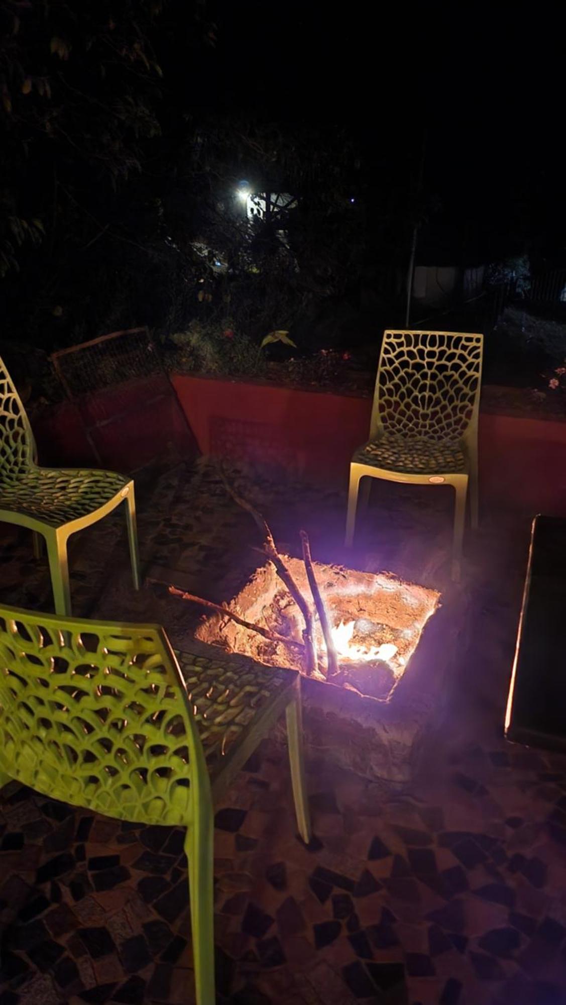 Junglee Nest Holiday Home & Huts มหาบาเลชวาร์ ภายนอก รูปภาพ